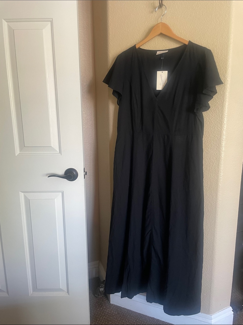 Universal Thread Classic Black Flutter-Sleeve Maxi Dress Size L